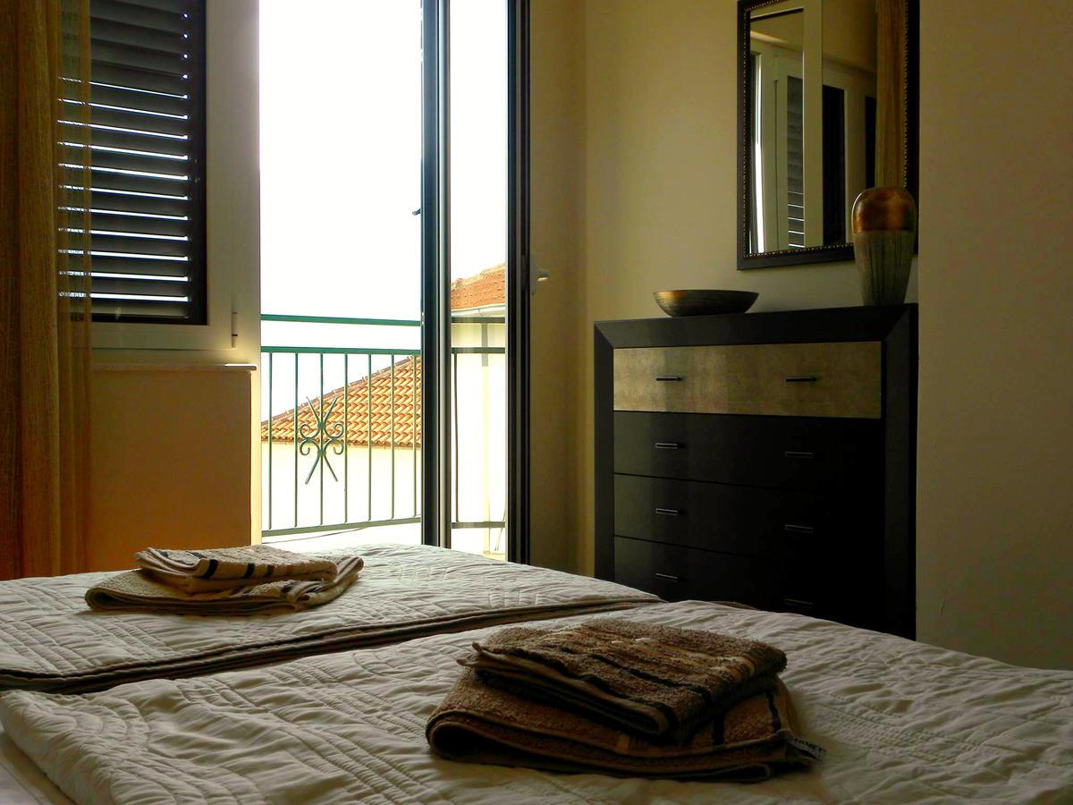 Apartments Aleksandra Risan Esterno foto